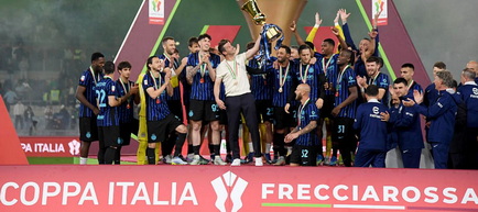 Cristian Chivu, două trofee într-un sezon cu Inter Milano